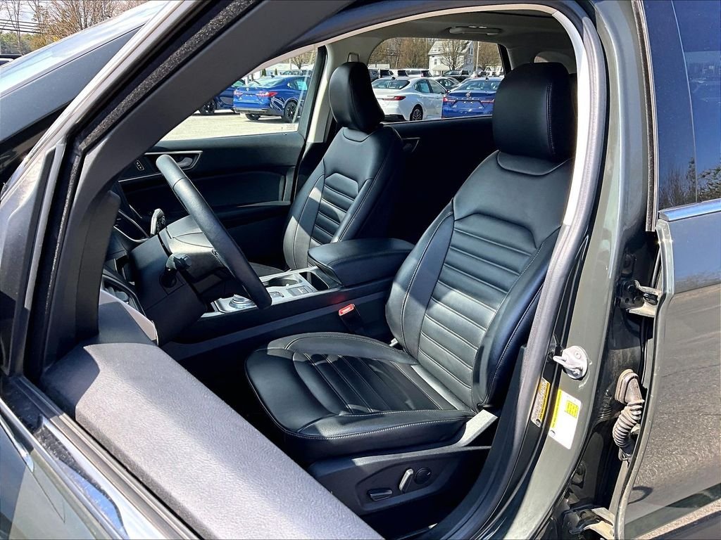 Used 2022 Green Ford SEL image 10
