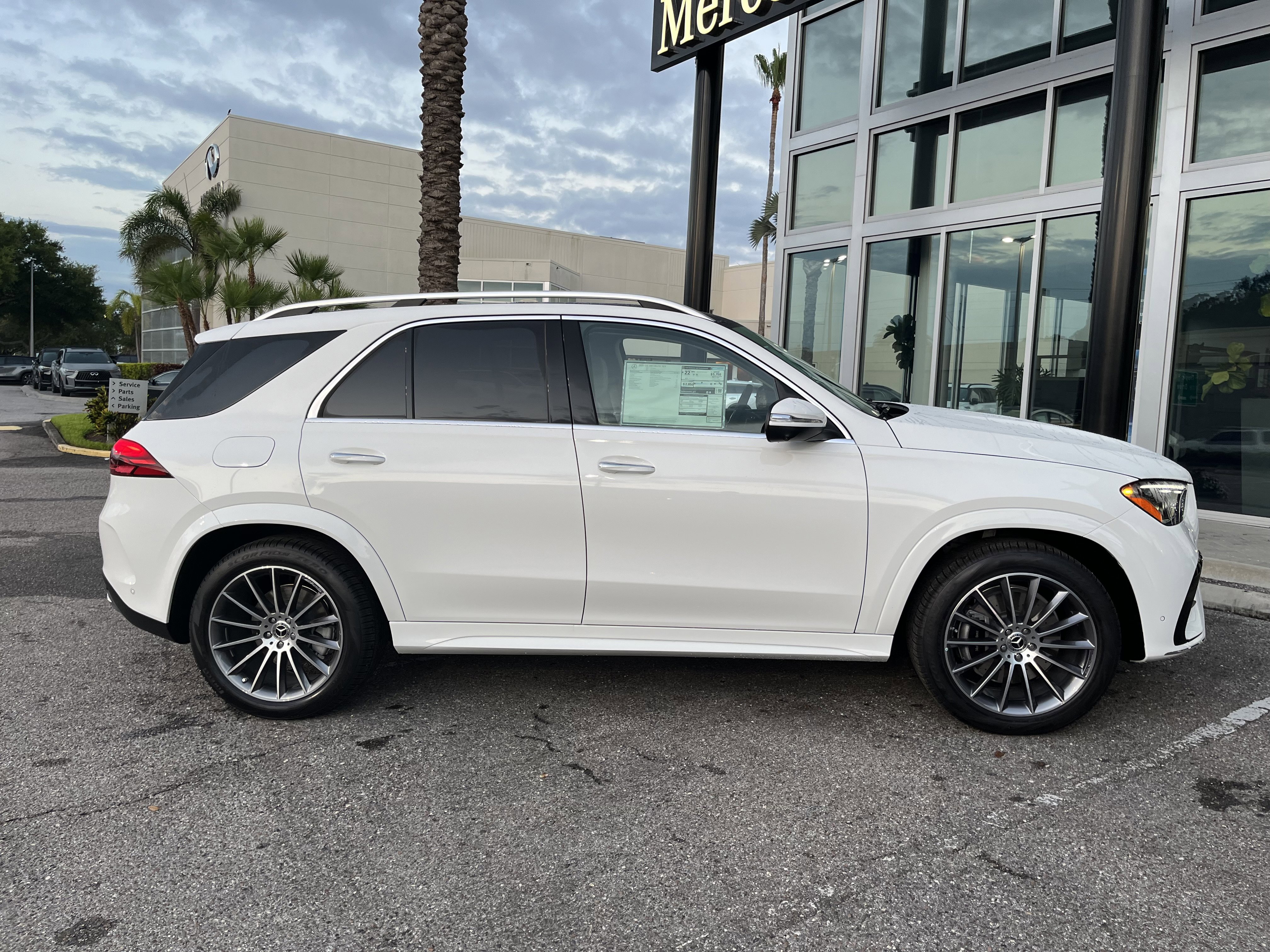 New 2026 POLAR WHITE Mercedes-Benz GLE 350 image 8