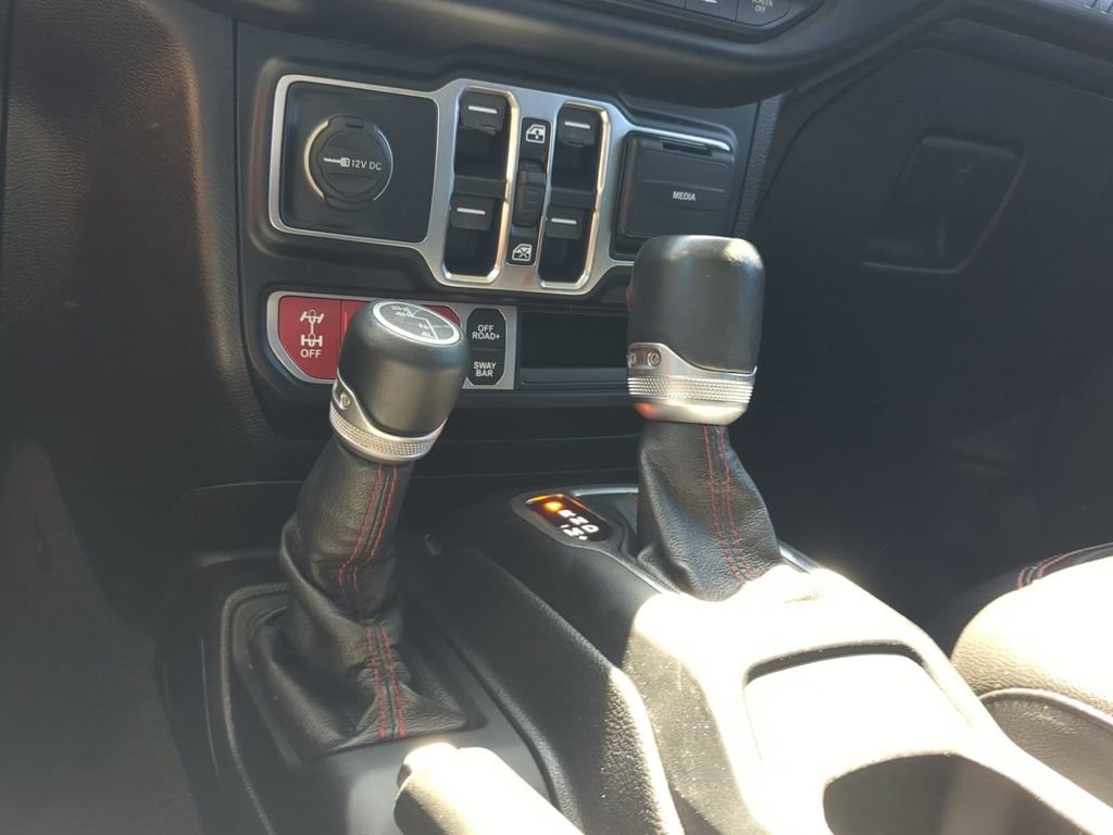 Used 2021 Green Jeep Unlimited Rubicon image 17