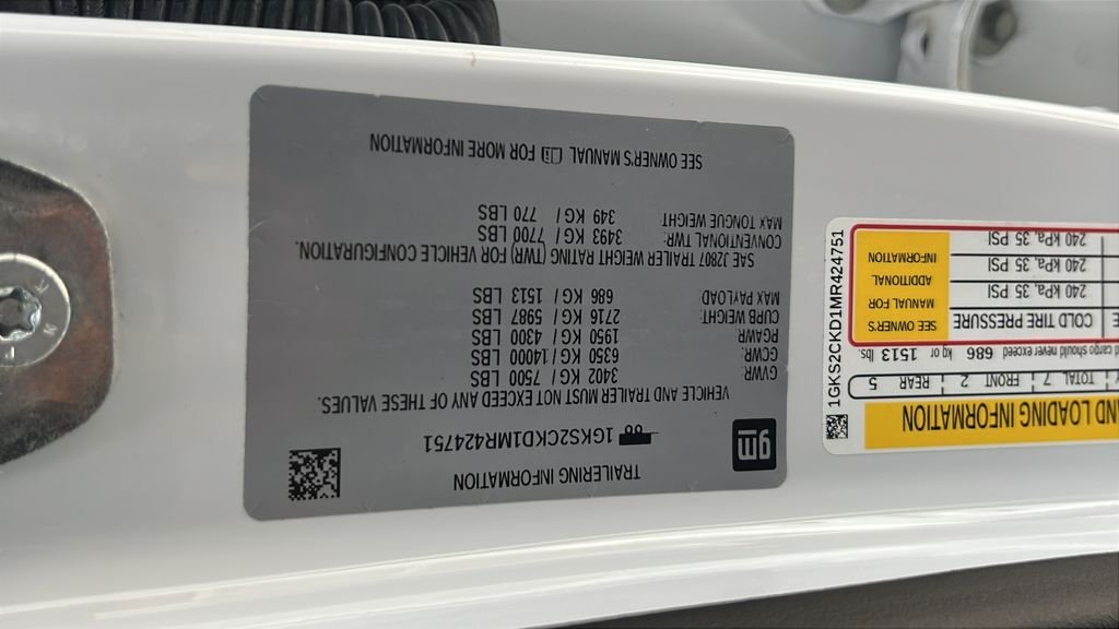 Used 2021 White GMC AT4 image 25