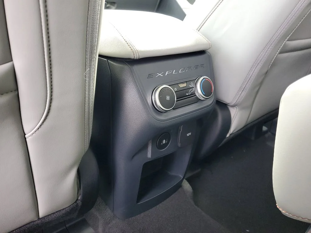 2026 Ford Explorer Active - Photo 26