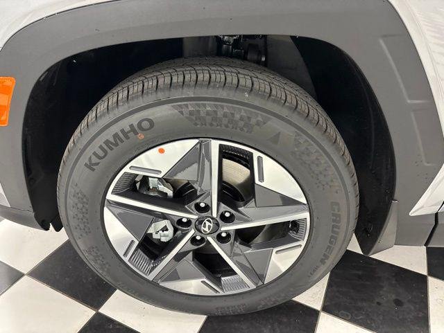 New 2026 Silver Hyundai SEL Premium AWD image 5