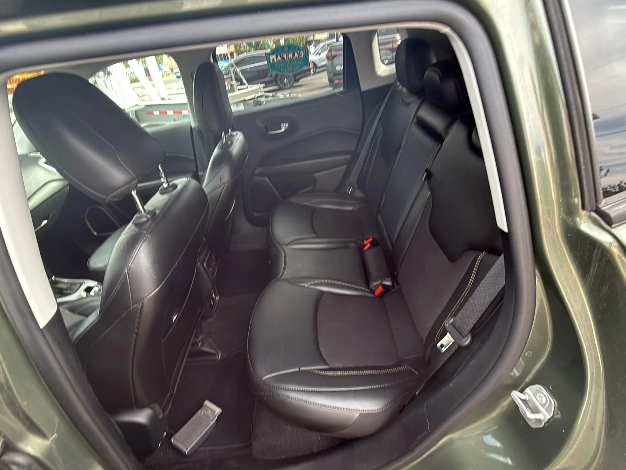 Used 2020 Olive Green Pearlcoat Jeep Latitude image 25