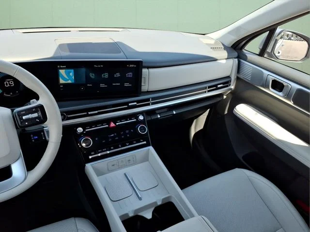 Used 2026 Silver Hyundai SEL image 18