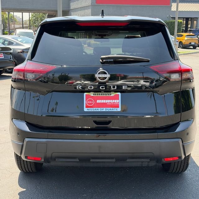 Used 2024 Black Nissan S image 6
