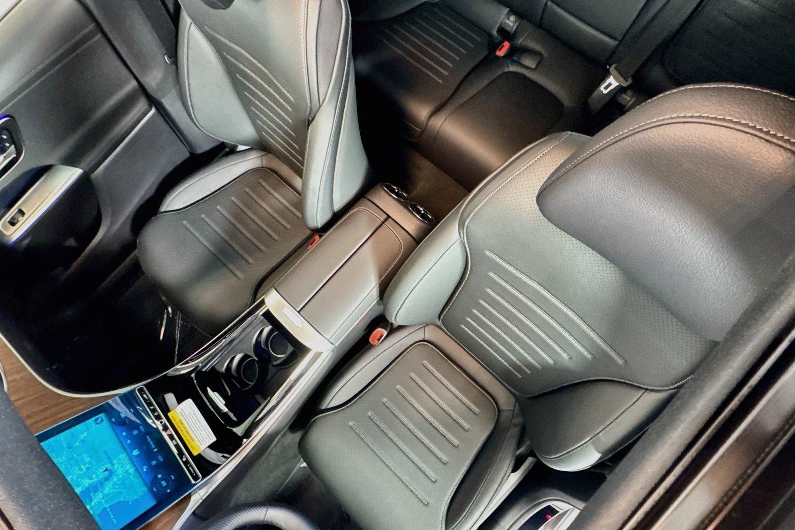 New 2027 Black Mercedes-Benz GLC 300 image 19