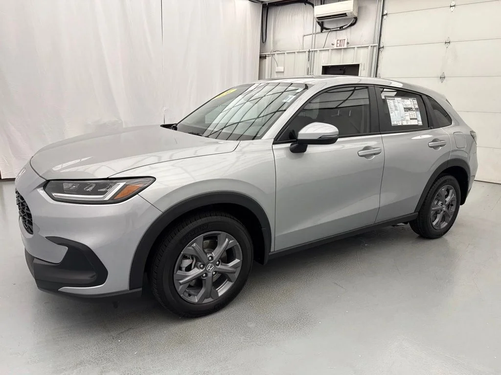 New 2027 Solar Silver Metallic Honda LX image 3