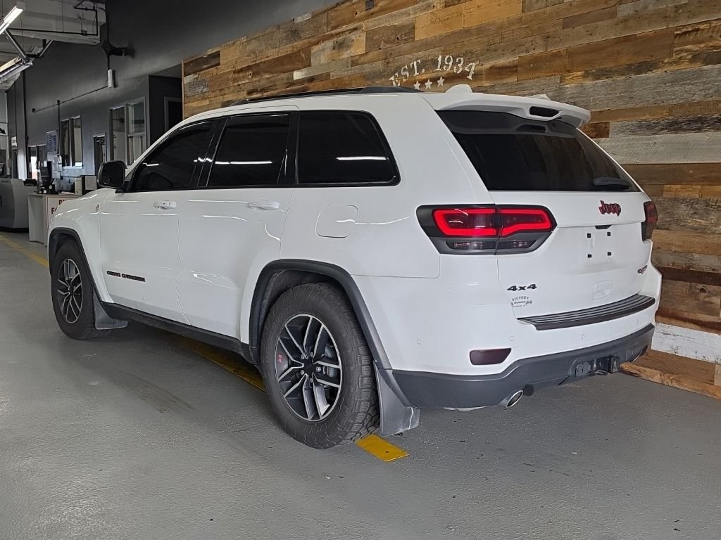 Used 2021 Bright White Clearcoat Jeep Trailhawk image 4