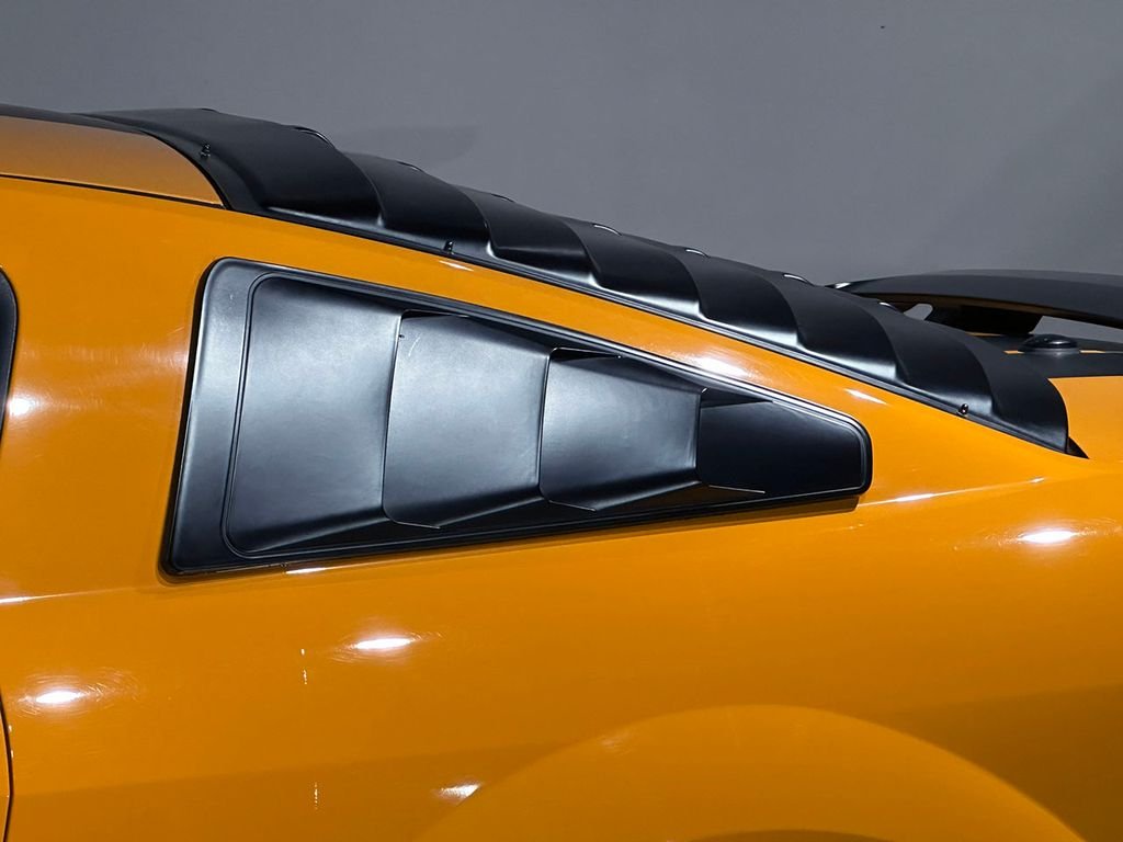 Used 2007 Orange Ford  image 13