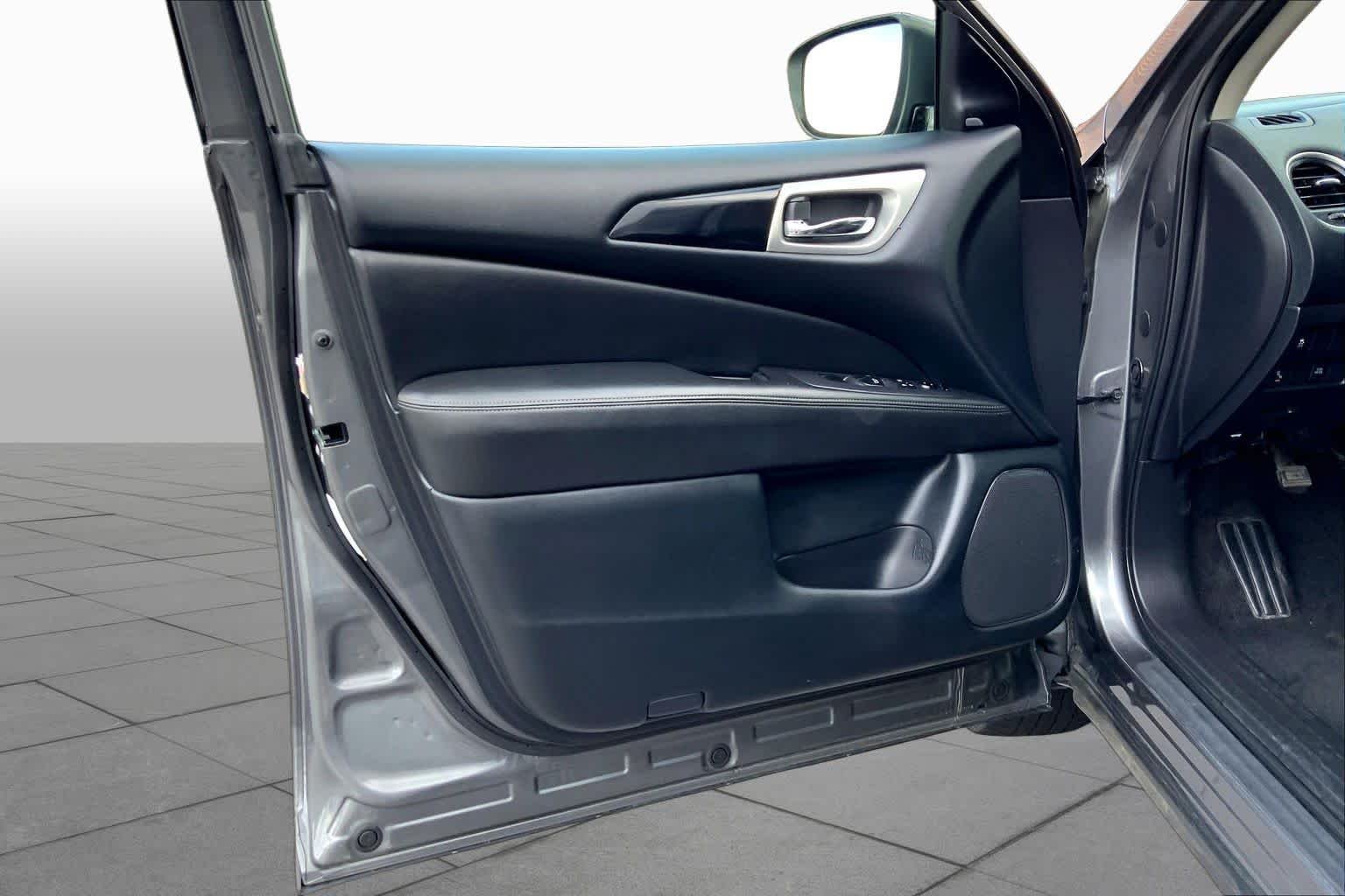 Used 2020 Gun Metallic Nissan SV image 20