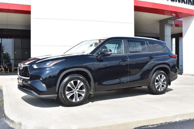 Used 2023 Black Toyota XLE image 2