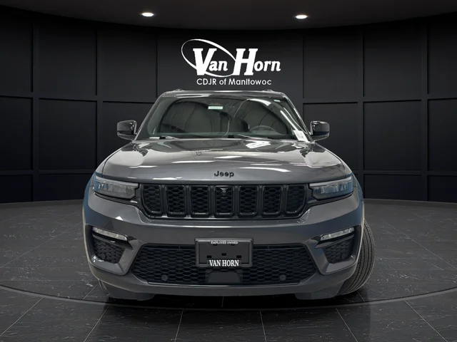 Used 2024 Baltic Gray Metallic Clearcoat Jeep Limited image 8