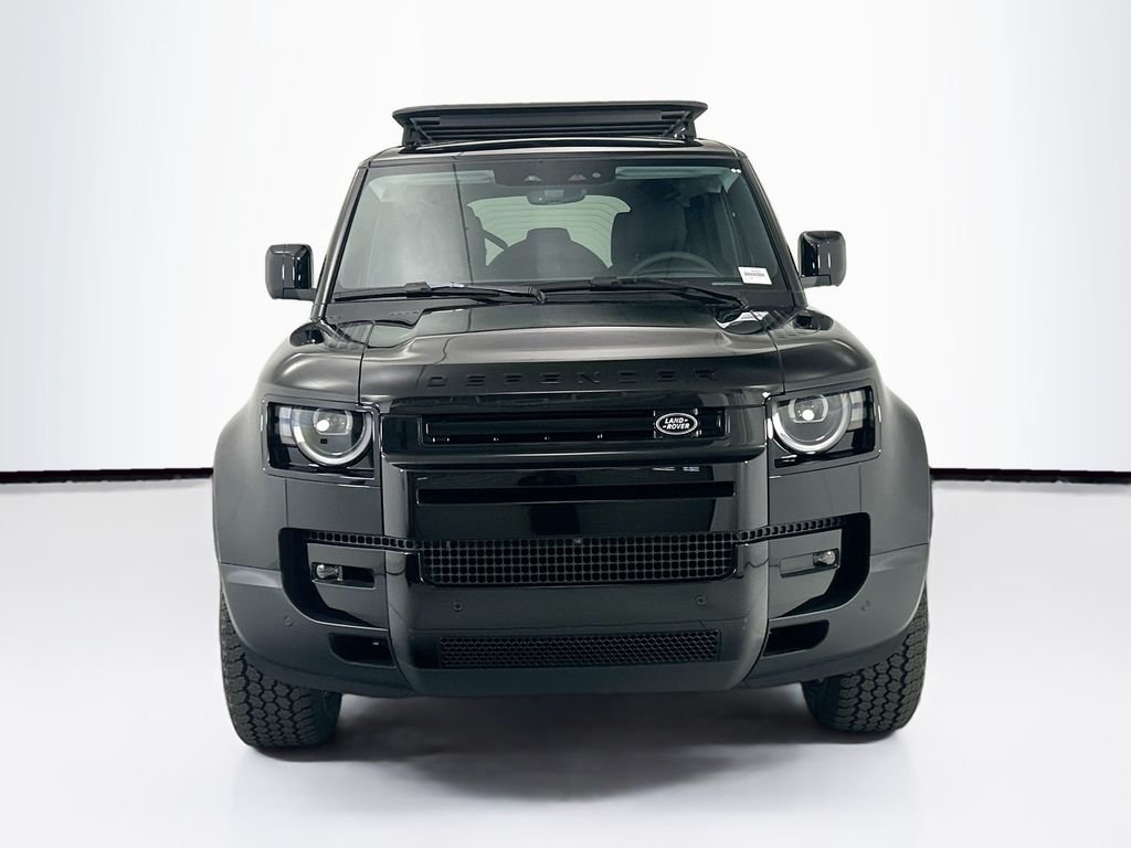 Used 2026 Santorini Black Metallic Land Rover S image 2