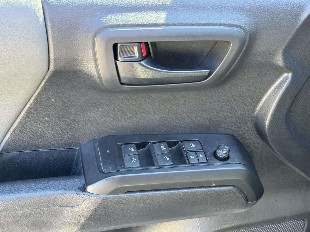 Used 2023 Silver Toyota SR image 17