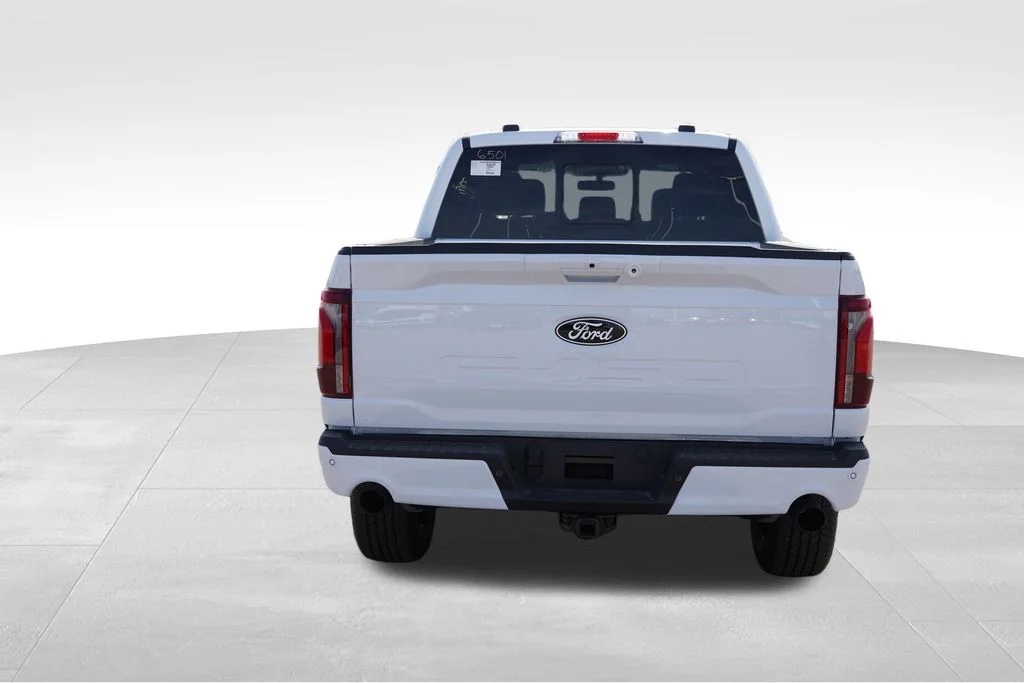 New 2026 Oxford White Ford Lariat image 4
