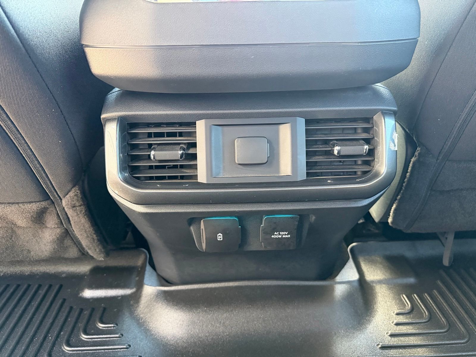 Used 2023 White Ford XLT image 30