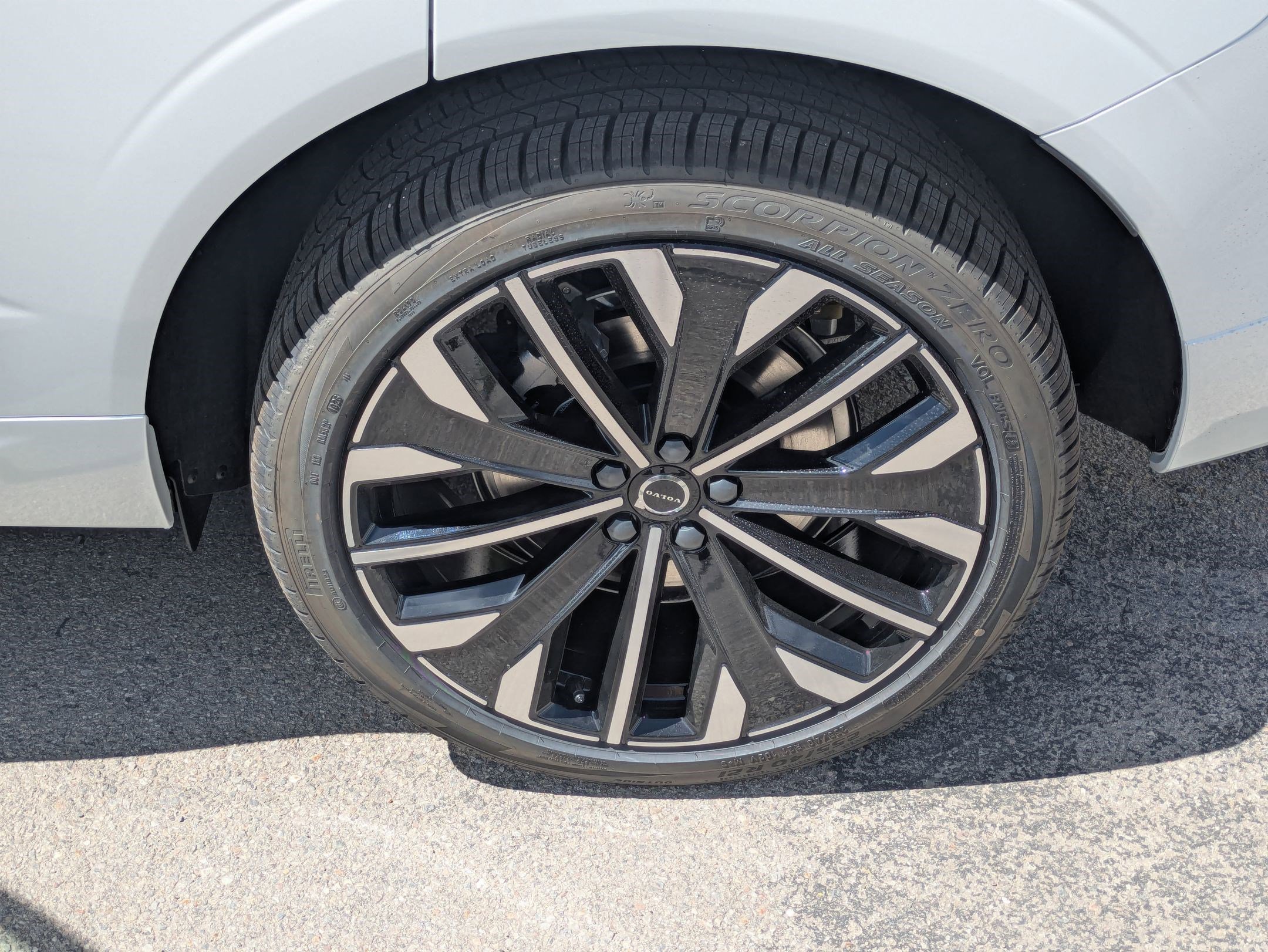 New 2026 Crystal White Volvo Ultra image 16