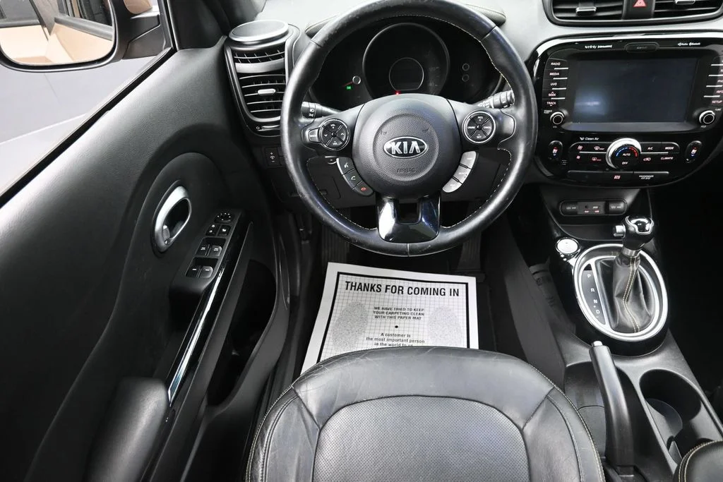 Used 2015 Brown Kia Plus image 15