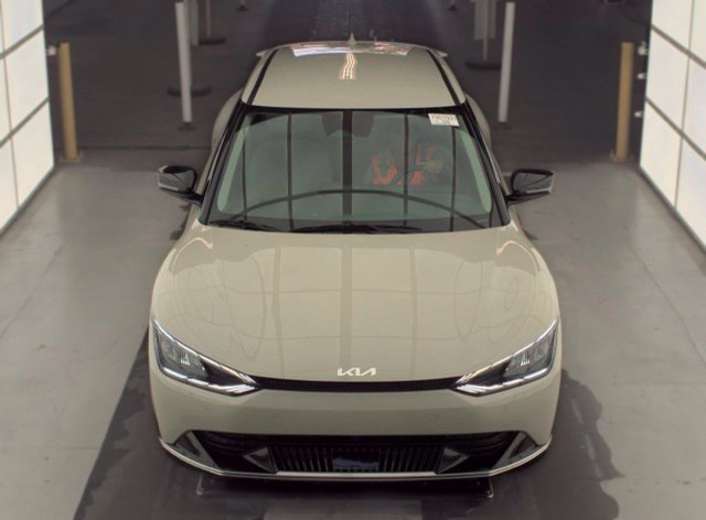 Used 2023 Glacier Kia Wind image 2