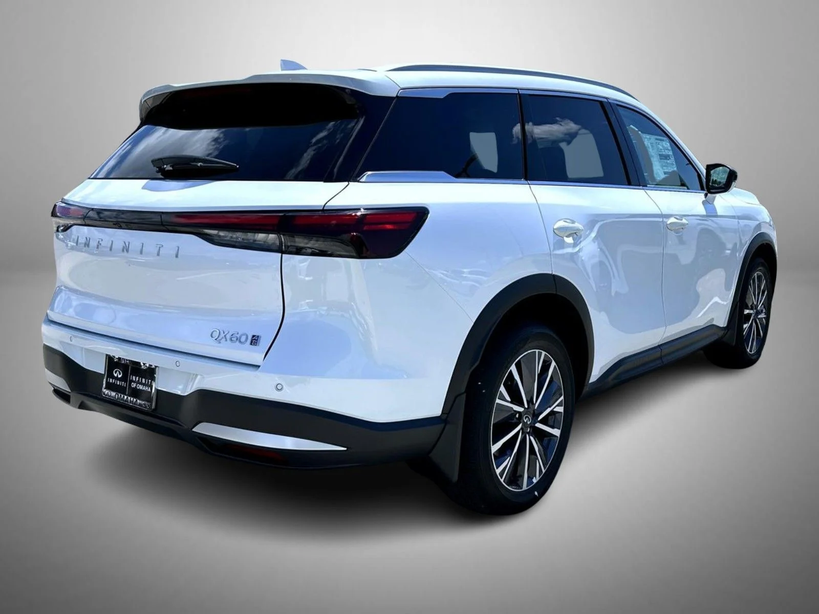New 2027 White INFINITI LUXE image 5