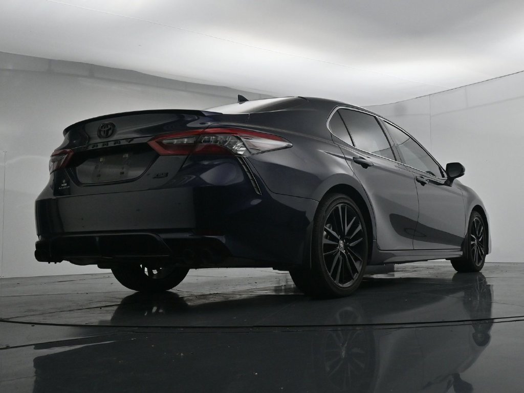 Used 2022  Toyota XSE image 22