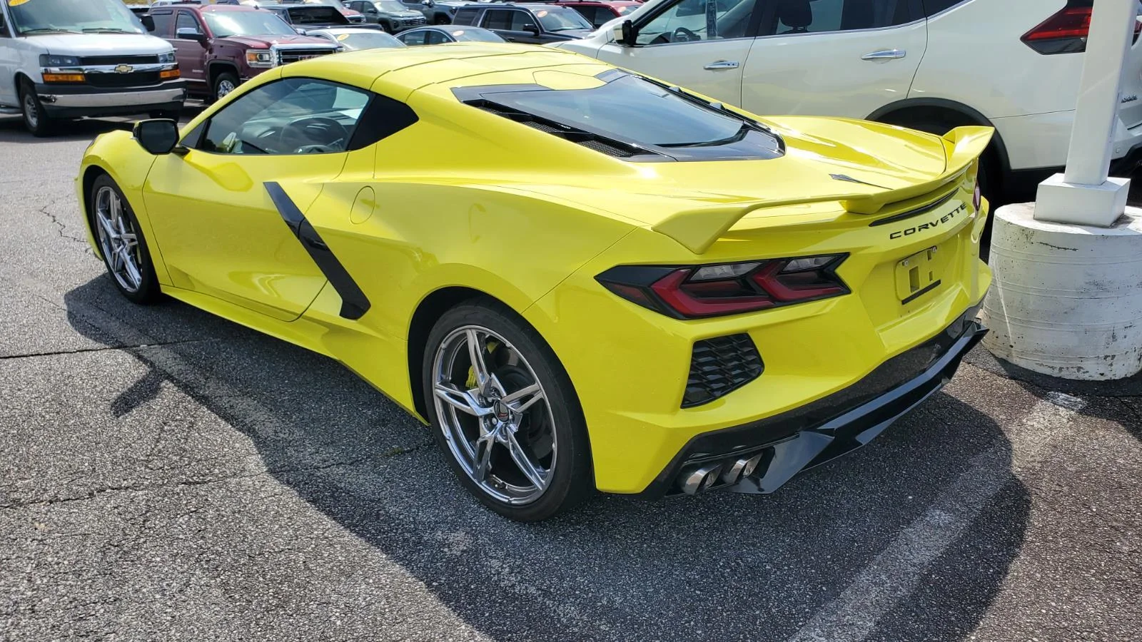 Used 2021 ACCELERATE YELLOW METALLIC Chevrolet 1LT image 7