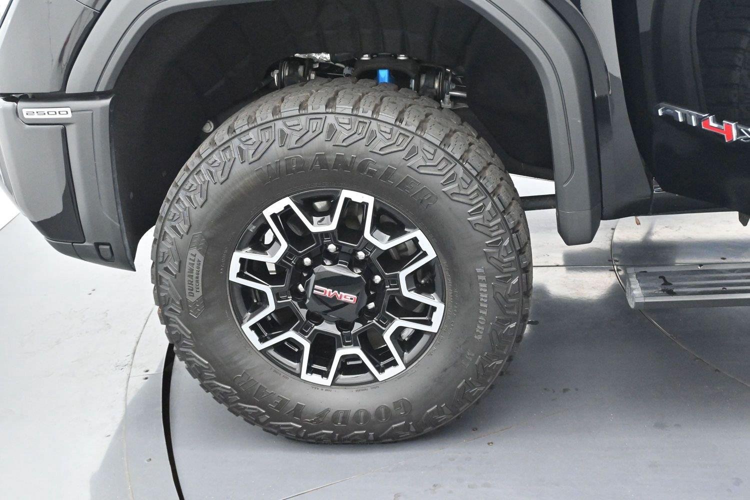 Used 2026 Onyx Black GMC AT4X image 38