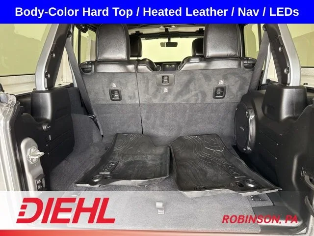 Used 2020 Silver Jeep Unlimited Sahara image 10