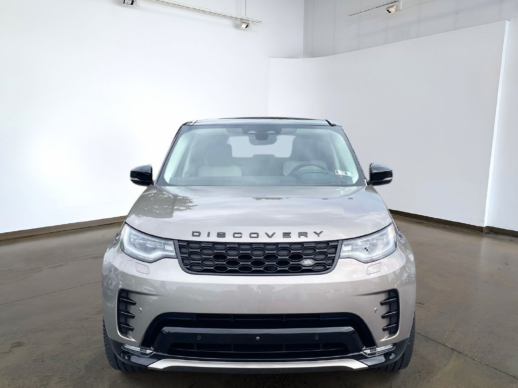 Certified Used 2025 Lantau Bronze Metallic Land Rover Dynamic SE image 7