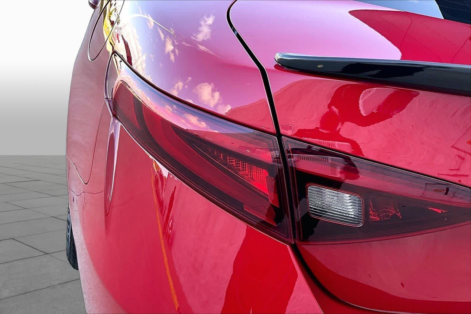 Used 2020 Alfa Rosso Alfa Romeo  image 25