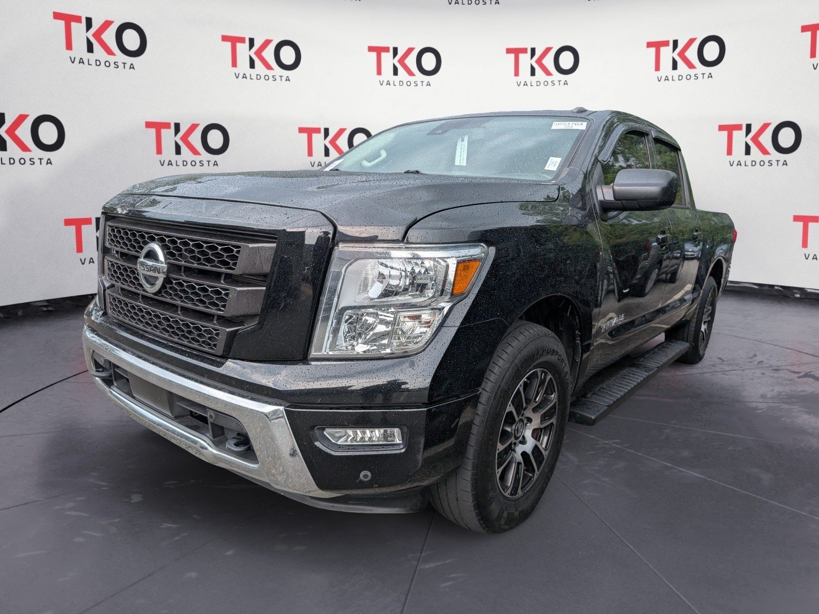 Used 2021 Super Black Nissan SV image 4