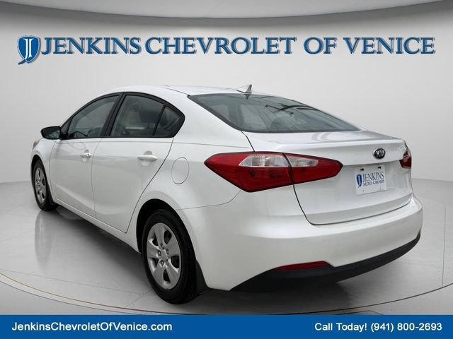 Used 2015 White Kia LX image 7