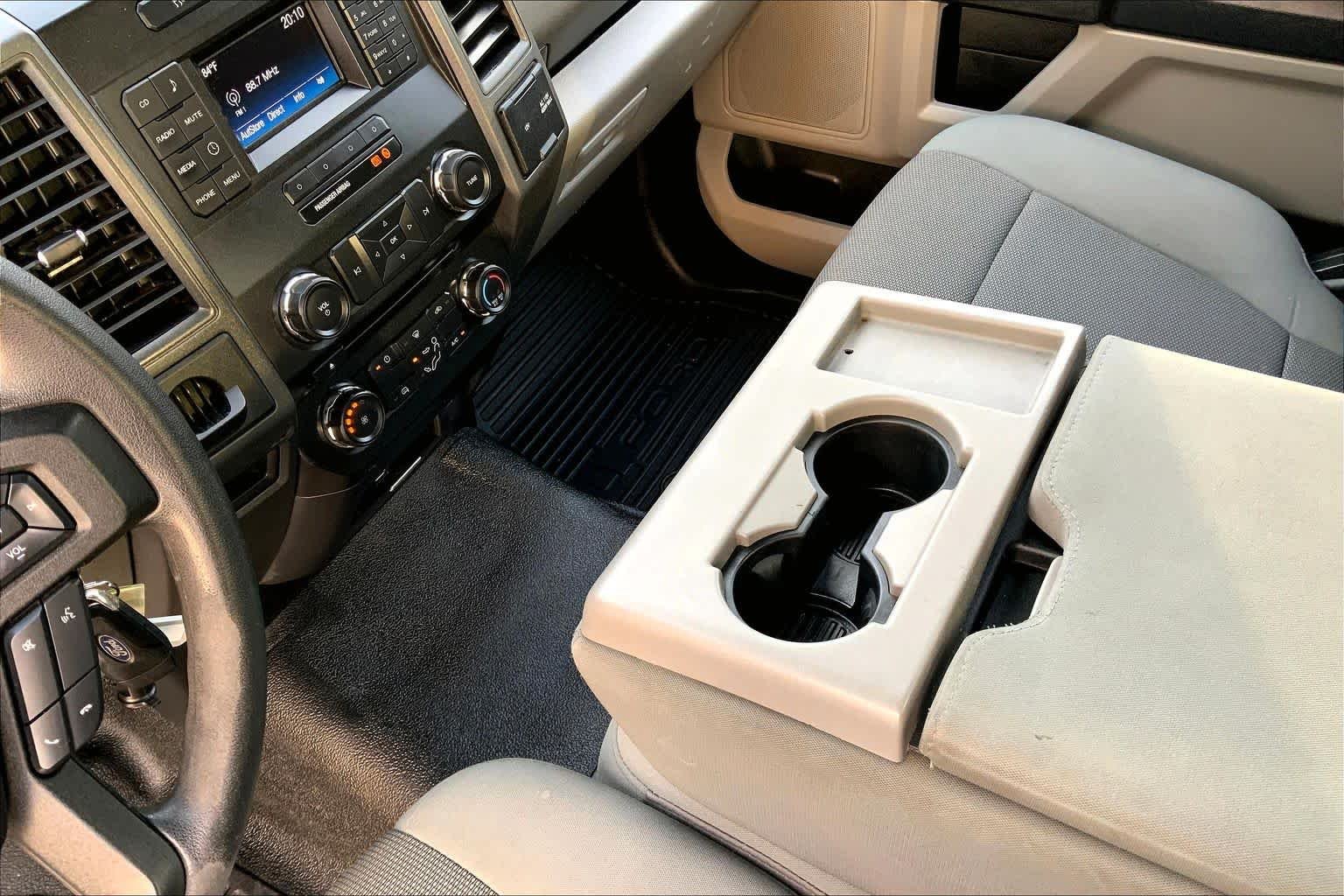 Used 2018 Oxford White Ford F-350 SRW Pickup XL image 15