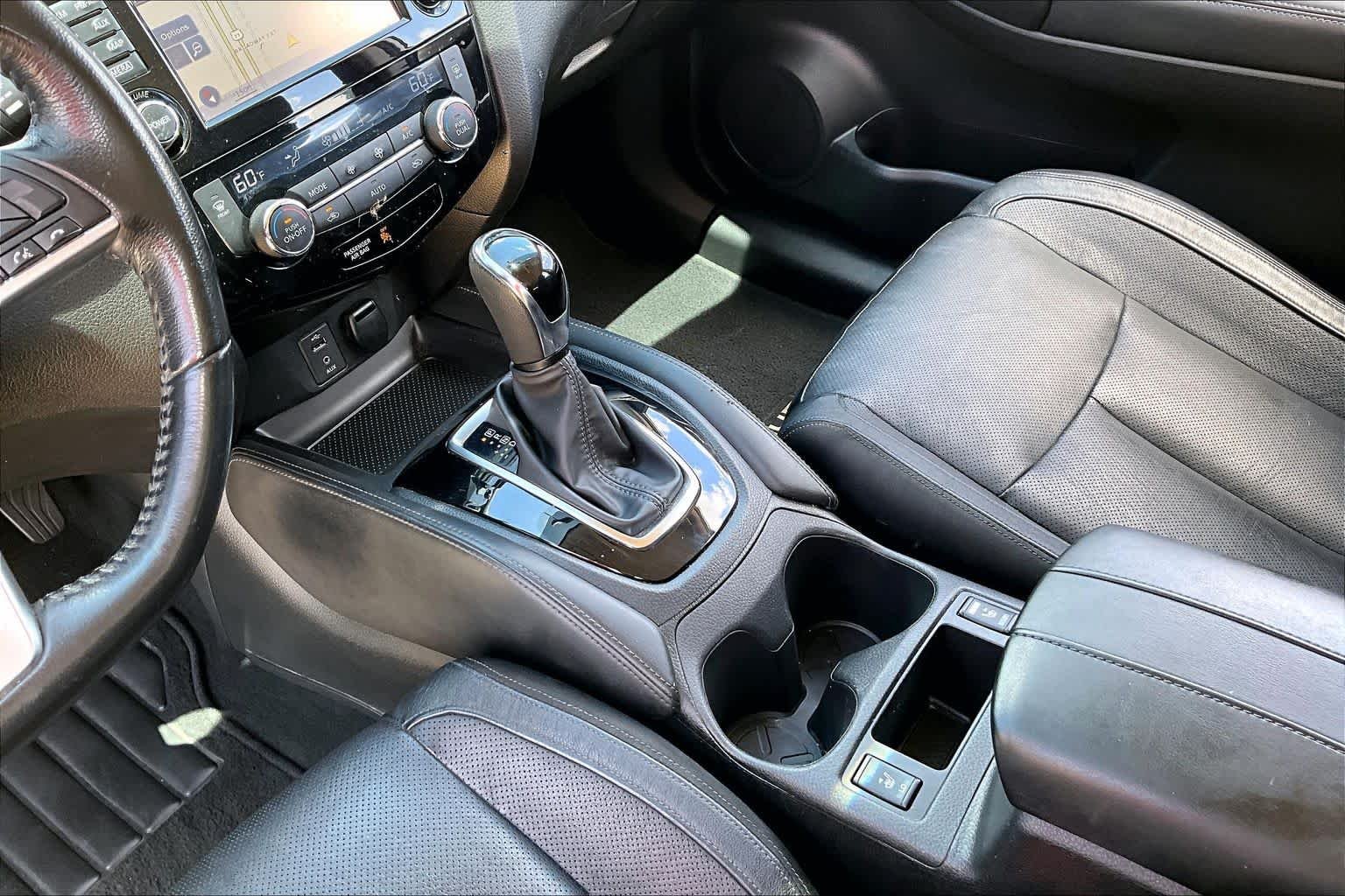 Used 2017 Pearl White Nissan SL image 14