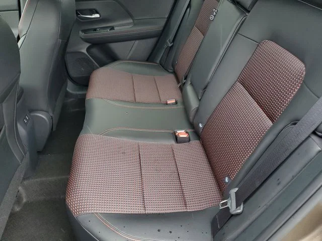 Used 2025 Brown Nissan SR image 11