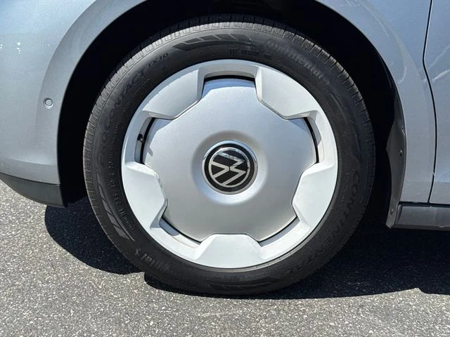 New 2025 Metro Silver W/Candy White Upper Volkswagen 1st Edition image 9
