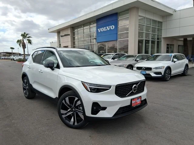 2026 Volvo XC40 B5 Ultra Dark AWD's photo