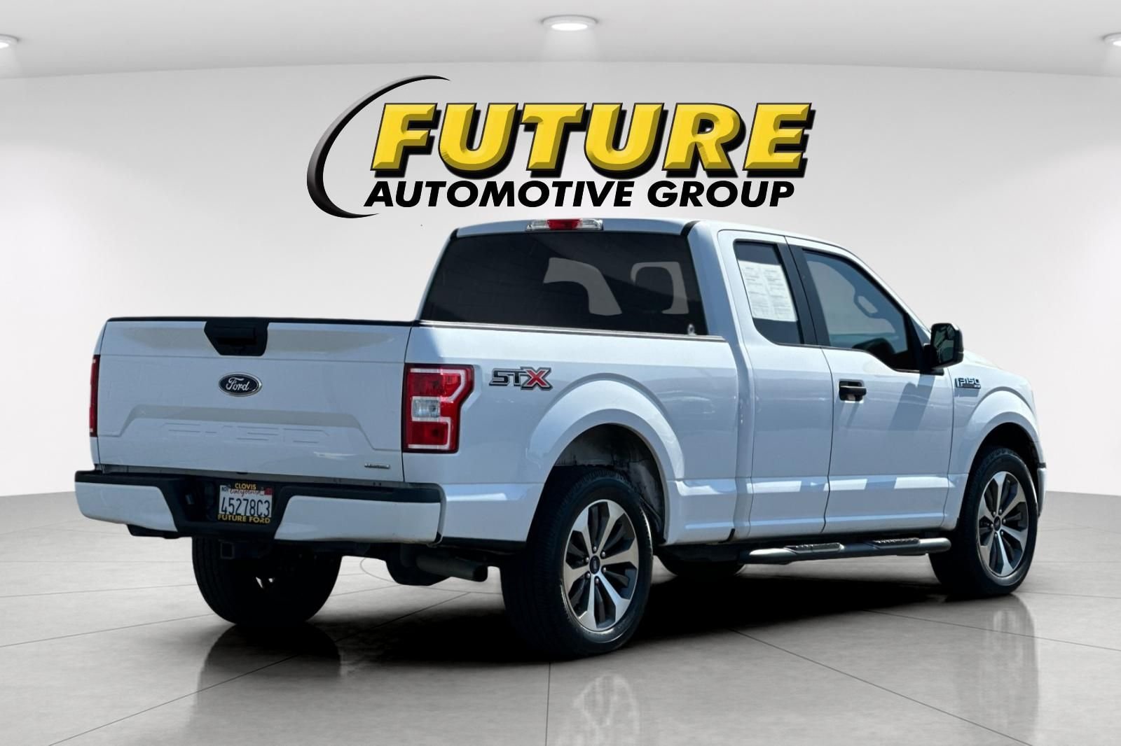 Used 2020 White Ford XL image 3