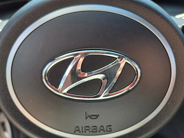 Used 2024 White Hyundai SEL image 33