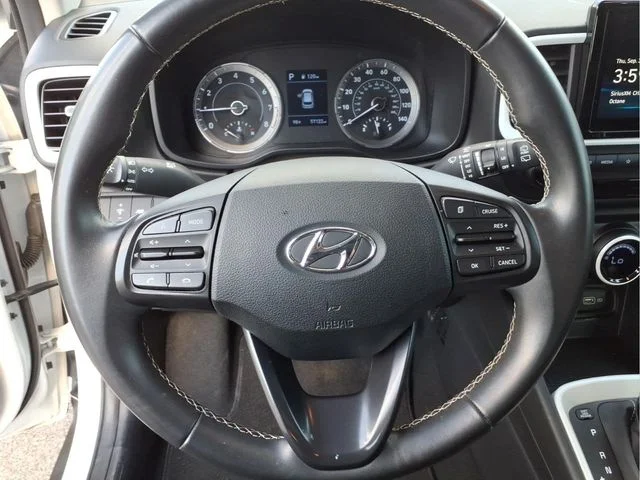 Used 2022 White Hyundai Limited image 21