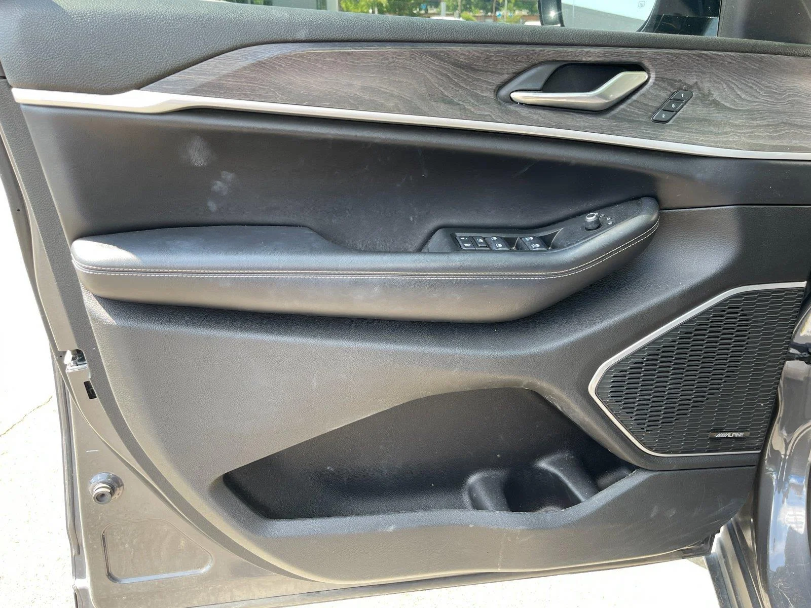 Used 2021 Baltic Gray Metallic Clearcoat Jeep Limited image 13