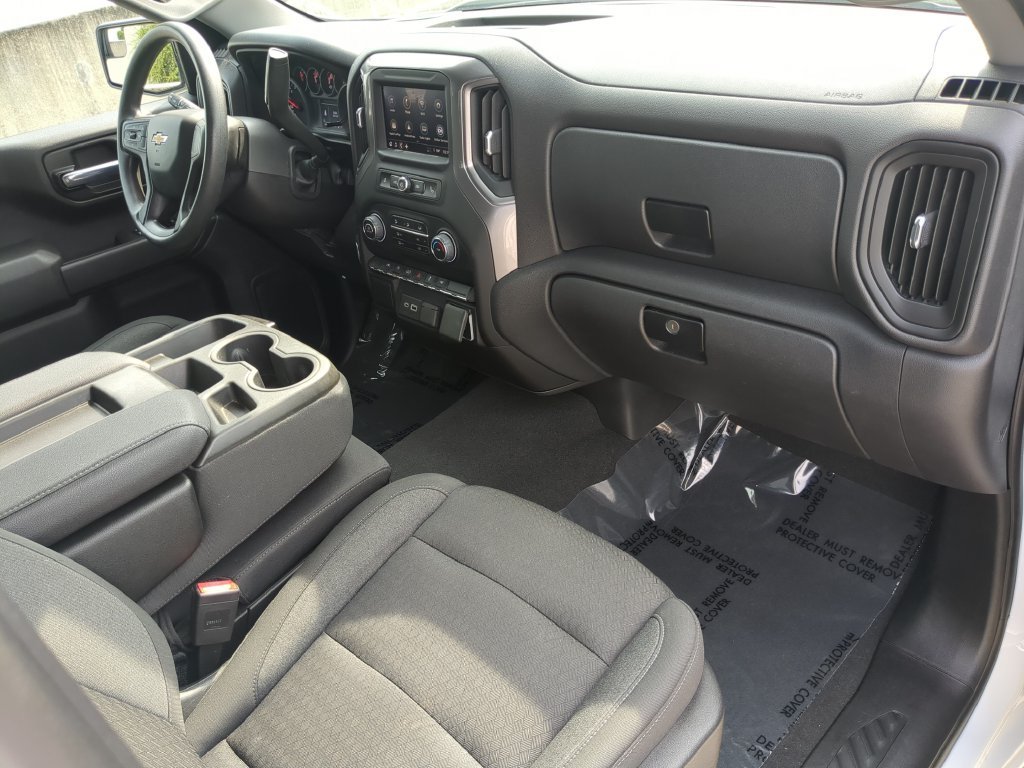 Used 2023 White Chevrolet Custom image 12