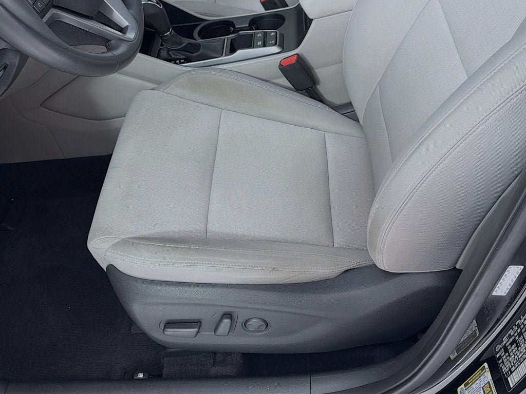 Used 2018 Black Noir Pearl Hyundai Value AWD image 18
