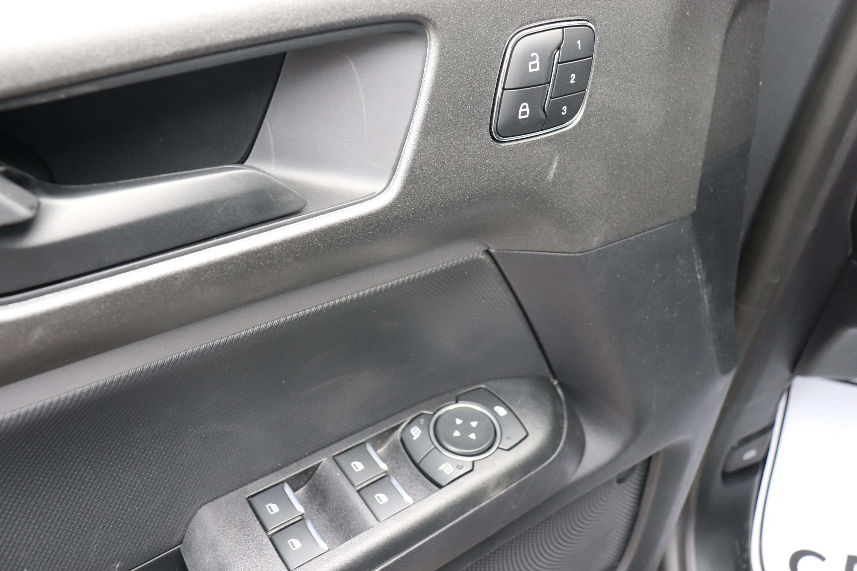 New 2026 CARBONIZED GREY Ford Outer Banks image 10
