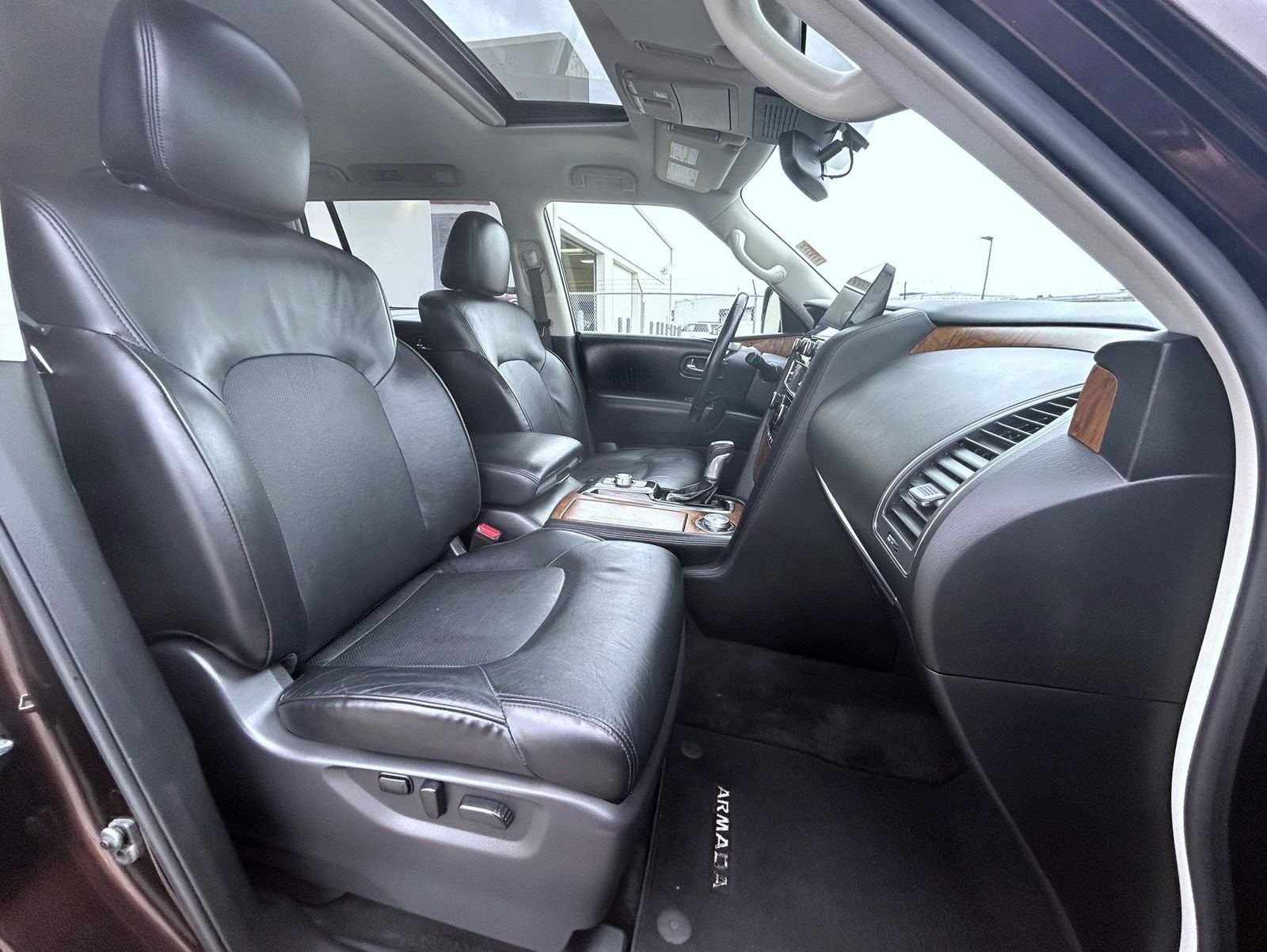 Used 2021 Brown Nissan SL image 16