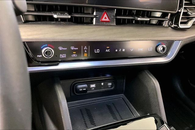 Used 2024 Red Kia X-Line image 14