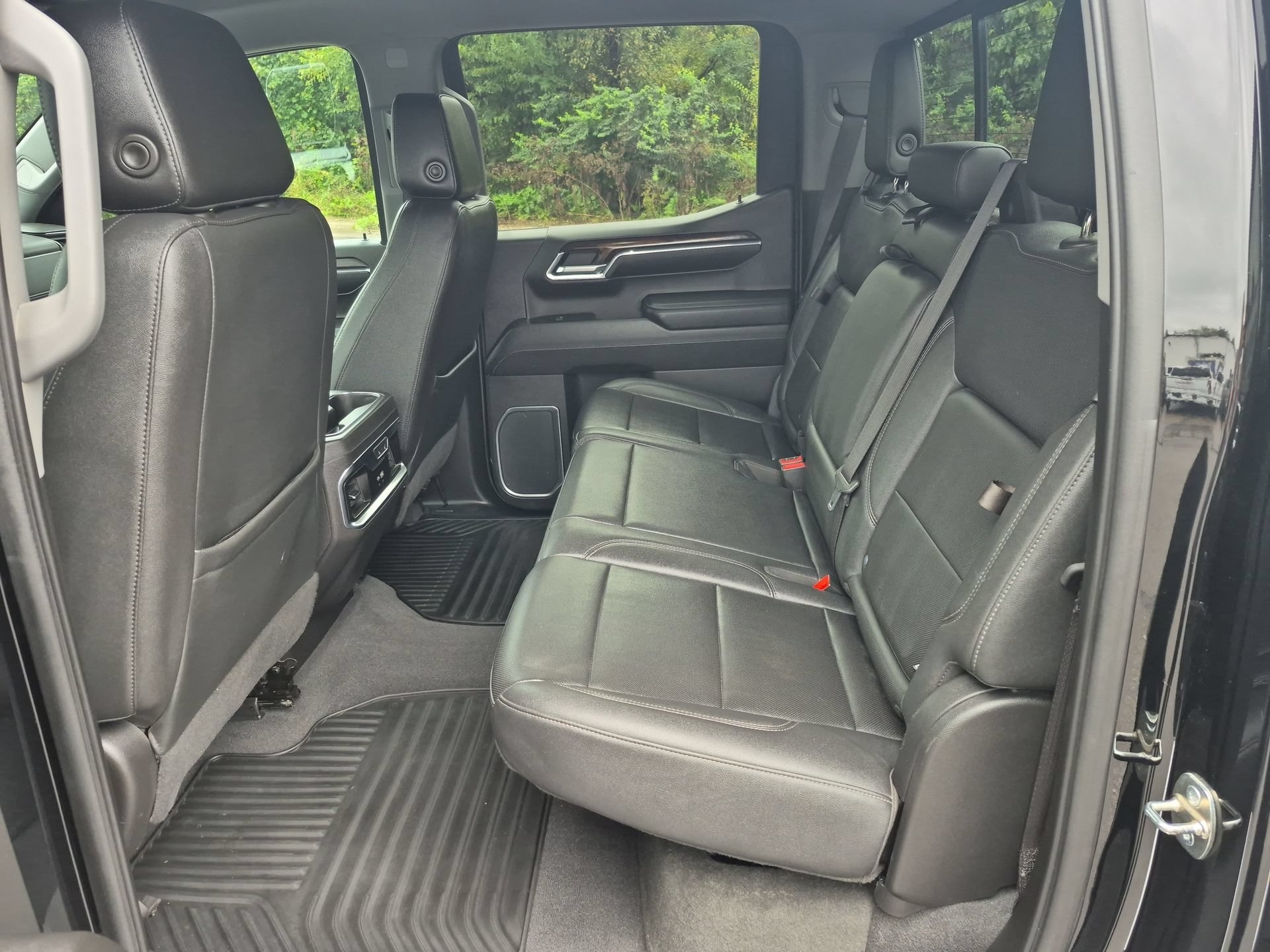 Used 2023 ONYX BLACK GMC SLT image 25