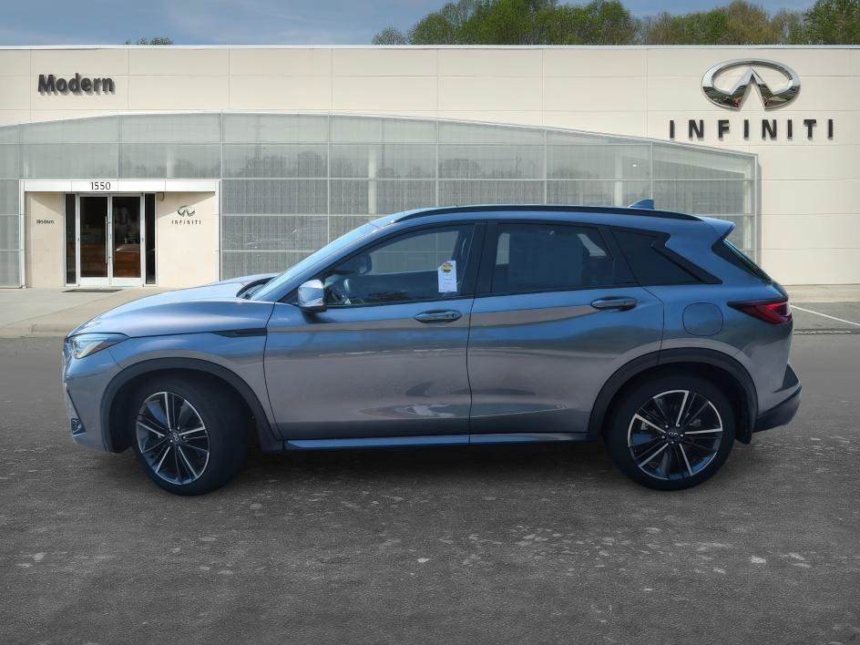 Used 2025 Graphite Shadow INFINITI SPORT image 6