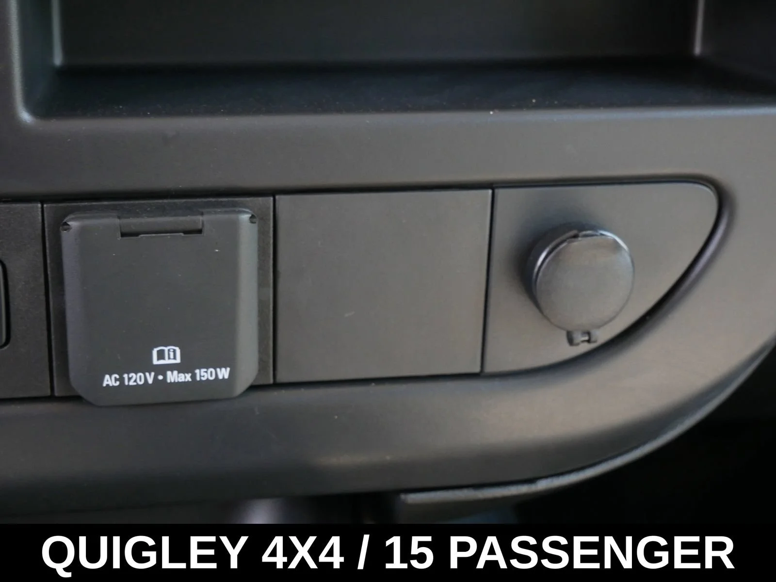 2024 Chevrolet Express Passenger LT - Photo 21