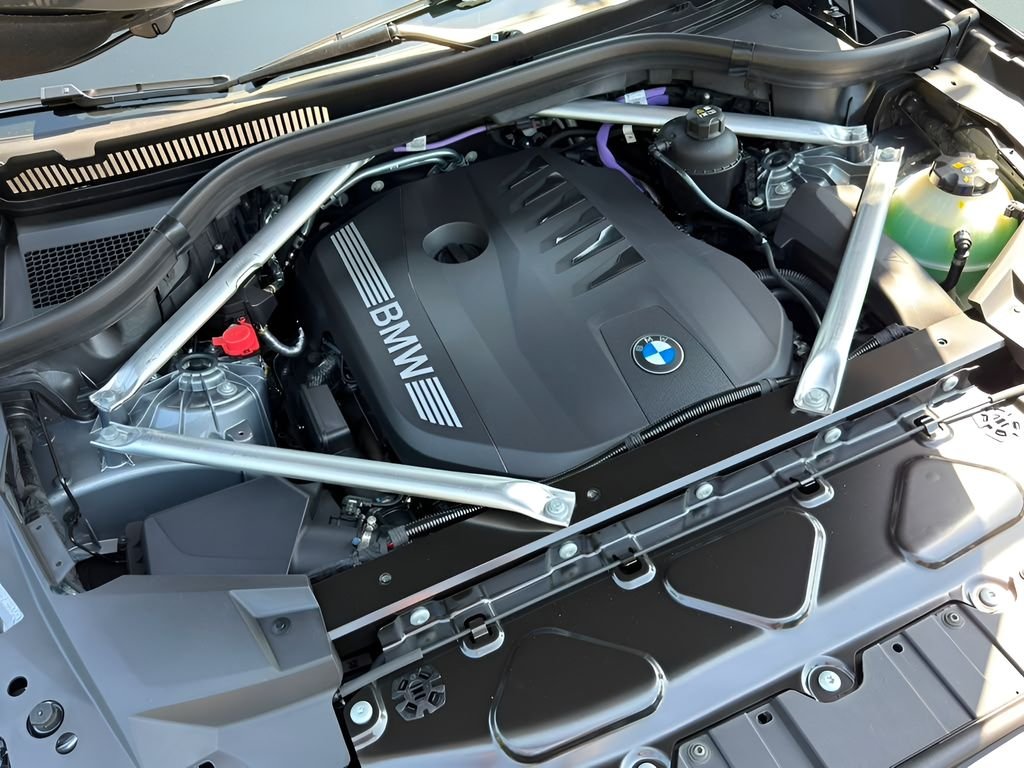 New 2026 Skyscraper Grey Metallic BMW xDrive40i image 24